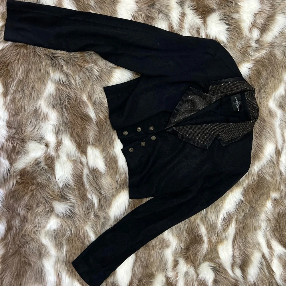 JOHN ROBERTS - Picture 4 of 8